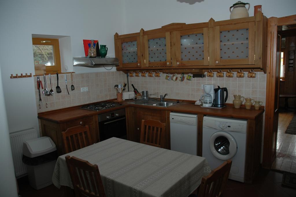 Tisza-Kert Vendégház -Tisza-Kert Vendégház II Tiszafüred Habitación foto